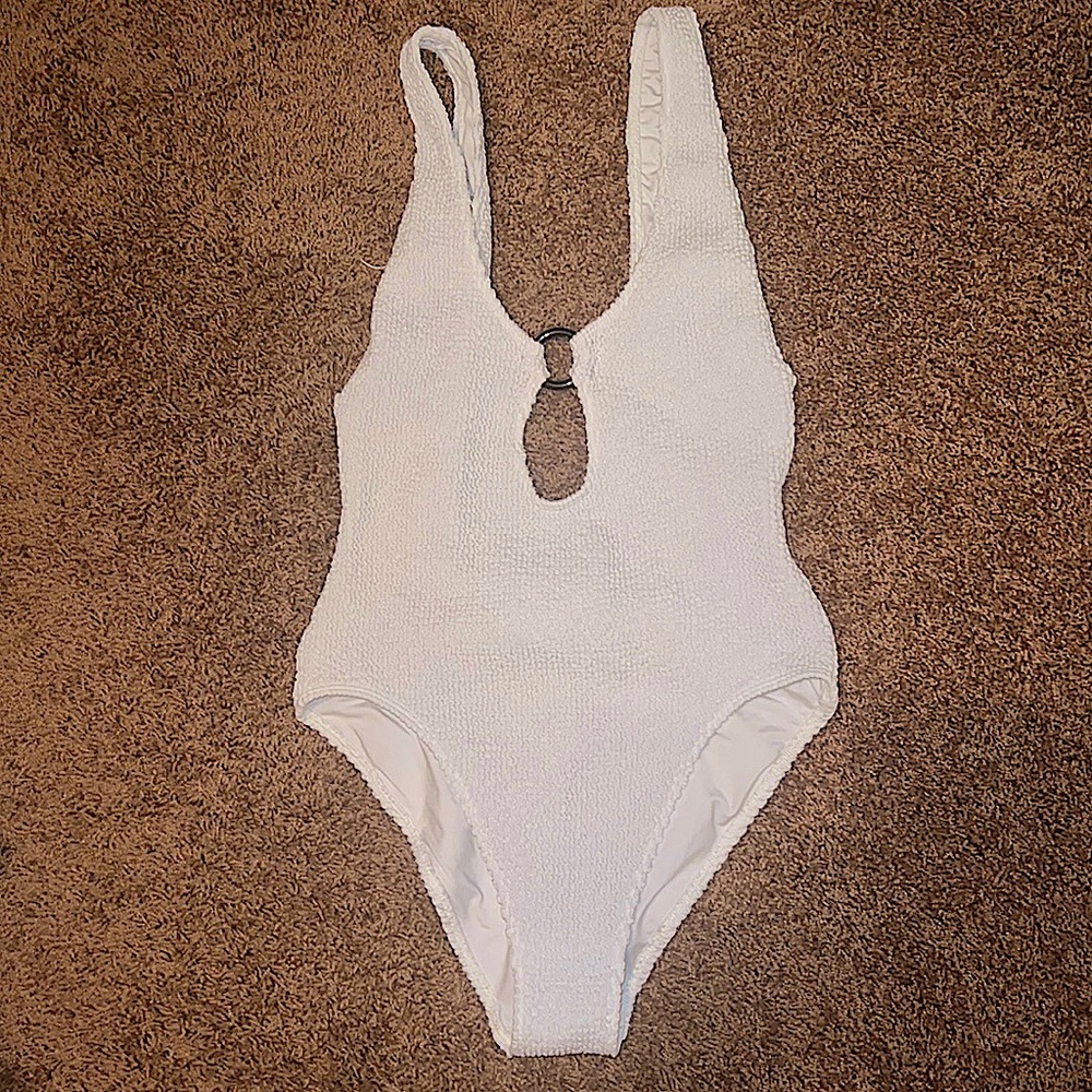 lovewave one piece EUC